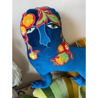 Löwenförmiges Kissen/Dekoratives Handgemacht Unter Verwendung Wiederverwendeter Blauer Baumwollsamt Und Öko-Füllung Nachhaltiges Geschenk von MariaTilyard