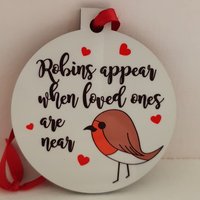 Erinnerungsgeschenk - in Liebevoller Erinnerung An Geschenk Kugeldekoration Federn Erscheinen Rotkehlchen Einhörner Beileid Familienverlust von MaribelleDesignsUK