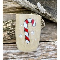 Elsass-Weihnachtsbecher „Tassalsace" Mit Gerstenzucker Und Schneeflocken von MarilyneGuidetti
