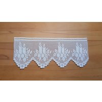 Handgehäkelte Gardine "Kerzen" Handgehäkelte Gardine "Kerzen" von Marina5000