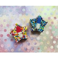 Fröhliche Pillen Magnete in Sternform von MarinaSharpDesigns