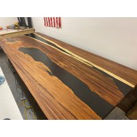 Live Edge Parota/Epoxy Esstisch Konferenztisch von MarksLiveEdge