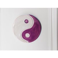 Handgefertigter Keramik-Wandbehang Yin Und Yang | Wandkunst Wanddekoration Keramik Inneneinrichtung Mauve von MarlotCeramics