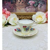 Aynsley Teetasse Mit Untertasse Von 1939+ von MarquisTreasures