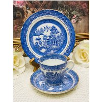 Blaue Mikado - Teetasse Mit Untertasse Und Dessertteller, Etwa Vor 1890 Blaue Mikado - Teetasse Mit Untertasse Und Dessertteller, Etwa Vor 1890 von MarquisTreasures