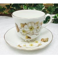Kleine Teetasse Mit Untertasse Von Bridgedale Kleine Teetasse Mit Untertasse Von Bridgedale von MarquisTreasures