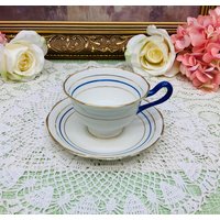 Royal Albert Crown China Teetasse Und Untertasse Um 1927-1935 von MarquisTreasures