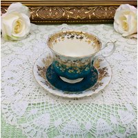 Royal Albert Un-Benannte Regal Serie Teetasse Und Untertasse Um 1970Er Jahre von MarquisTreasures