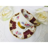 Shelley #13498 Gains Borough Teetasse Mit Untertasse Circa 1945-1966 Shelley #13498 Gains Borough Teetasse Mit Untertasse Circa 1945-1966 von MarquisTreasures