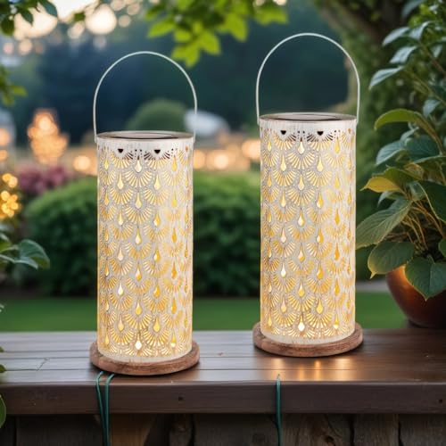 Marrakesch 2er Set Solarlaternen Solarlampen für außen mit Henkel aus Metall & Holz 30cm Groß | Boho Deko Outdoor Solar LED Laterne Wetterfest Fava Weiss IP65 Wasserdicht als Gartendeko im Garten Marrakesch 2er Set Solarlaternen Solarlampen für außen mit Henkel aus Metall & Holz 30cm Groß | Boho Deko Outdoor Solar LED Laterne Wetterfest Fava Weiss IP65 Wasserdicht als Gartendeko im Garten von Marrakesch Orient & Mediterran Interior