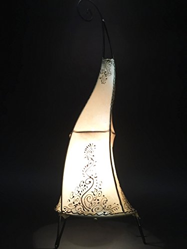 Orientalische Stehlampe Daya Natur 70cm Lederlampe Hennalampe Lampe | Marokkanische Große Stehlampen aus Metall, Lampenschirm aus Leder | Orientalische Dekoration aus Marokko, Farbe Natur Orientalische Stehlampe Daya Natur 70cm Lederlampe Hennalampe Lampe | Marokkanische Große Stehlampen aus Metall, Lampenschirm aus Leder | Orientalische Dekoration aus Marokko, Farbe Natur von Marrakesch Orient & Mediterran Interior