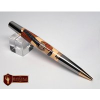 Gitarren Stift - Gratis Miniatur Gitarre Holz Geschenk Für Musiker Koffer Musik Handgemachter Benutzerdefinierte von MarshallWoodworks