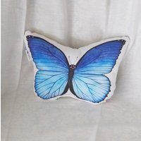 Schmetterling Kissen Aus Bio-Baumwolle Aquarell Garten Kinderzimmer Dekor von MartaDalloul