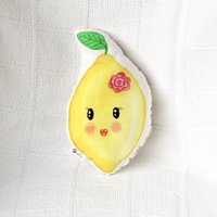 Zitrone-Kissen. Obst-Kissen. Kawaii Obst Dekor. Süße Kinderzimmer. Wunderliche Obst. Mädchen Zimmer Kinder Kunst. Kinder-Raumgestaltung von MartaDalloul