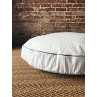 Blau Grau Ticking Stripe Hundebett Decke - Sechs Farben Und Monogramm Option von MarthaAndAsh
