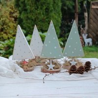 Tannenbaum Aus Holz 2Er Set, Weihnachts Baum, Rustikale Weihnachtsdekoration, Tischdeko Weihnachten, Adventsgesteck, Holz-Deko Tannenbaum Aus Holz 2Er Set, Weihnachts Baum, Rustikale Weihnachtsdekoration, Tischdeko Weihnachten, Adventsgesteck, Holz-Deko von MarthasHusAtelier