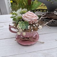 Weihnachtsgesteck Tasse Künstliches Blumengesteck Tischdeko Gesteck Rosa Tischgesteck Kunstblumen Deko Rustikal Landhaus von MarthasHusAtelier