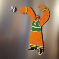 Foul Larry | With Basketball Magnet von MartianManufacturing