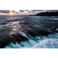 Sonnenuntergang Wellen Crashing, Tofino. Leinwand, Metall, Acryl Und Fotodrucke von MartyMellwayPhoto
