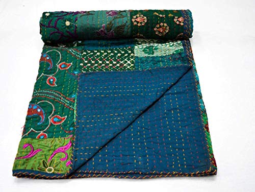 Marusthali Indische handgefertigte Baumwolle Kantha Quilt Wurfdecke Tagesdecke Gudari Vintage Baumwolle einzelne Quilts 60 x 90 Zoll von Marusthali