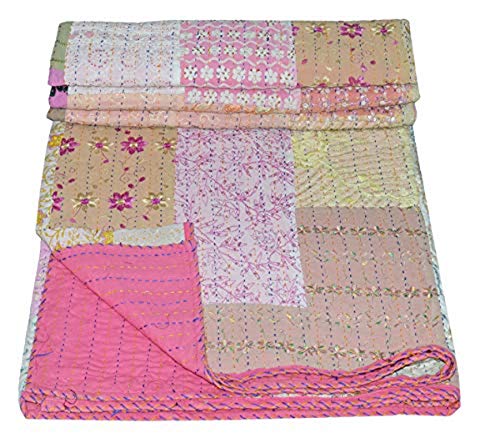 Marusthali Sanganeri Screen & Hand Print handgefertigte & handgefertigte Obst- und Blumendesign Bedruckte Baumwolle handgenäht Kantha Quilt Double Tagesdecken 90 X 108 Zoll von Marusthali
