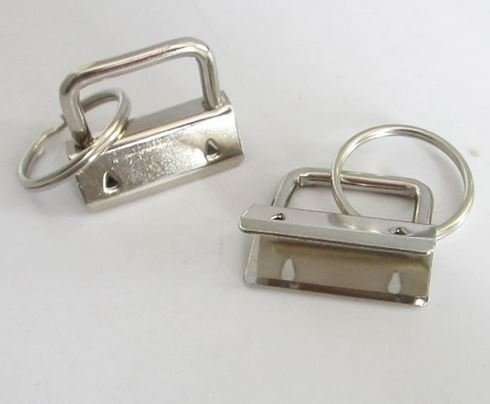 100 STK. Marwotec Schlüsselband Rohlinge 25mm Klemmschließeanhänger mit Schlüsselring für ca. 25 mm breites Gurtband von Marwotec Verbindungselemente