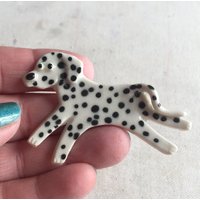 Dalmatiner Wunderliche Lustige Hund Handgemachte Porzellan Keramik Kunst Brosche Pin Tile Von Mary D Tiles Porzellanfliese von MaryDTiles