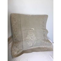 Jaipur Leinenstickerei in Flachs Von Schumacher von MaryEllieDesigns