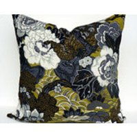 Shanghai Peacock, Von F. Schumacher-In Messing-Dieses Angebot Ist Für 18 "x 18" Kissen von MaryEllieDesigns