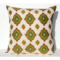 Sikar Stickerei in Citrus - Dieses Angebot Ist Für Ein Kissen von MaryEllieDesigns