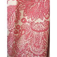 Spitze in Rosa Oder Orchidee - Listing Ist Für Ein Kissen von MaryEllieDesigns