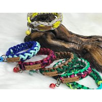 Paracord Hundehalsband/Paracordhalsband Für Welpen Und Katzen Mit Glöckchen in 6 Farben von MaryJessieDesigns