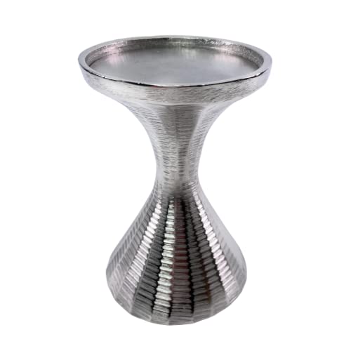 Moderner Metall Kerzenständer Kerzenhalter für Stumpen Kerze/Altarkerze, Höhe 12cm in Farbe Silber Moderner Metall Kerzenständer Kerzenhalter für Stumpen Kerze/Altarkerze, Höhe 12cm in Farbe Silber von Marzoon