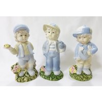 Drillinge Jungen Figur Arbeiten in Den Garten Altes Land Sammlung Porzellan von MashliDesign