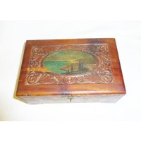 Vintage Klappbar Kunstvoll Handgeschnitzte Holz Kommode Schmuckschatulle Braun von MashliDesign