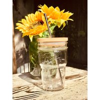 Glasbecher Mit Strohhalm Und Deckel - 16 Oz Passt in Cupholder Einmachglas Eiskaffeetasse Bambusdeckel Modernes Bauernhaus Minimalistisch von MasonsMileHome