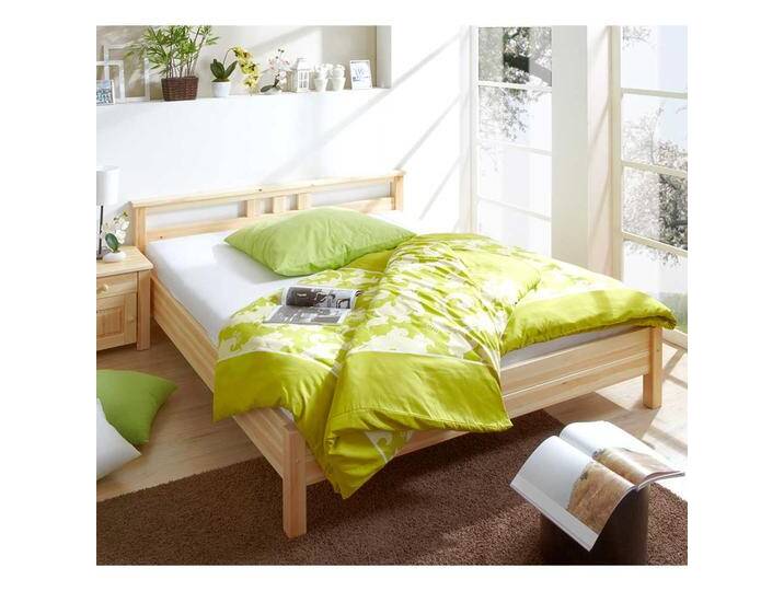 Vollholzbett aus Kiefer Massivholz 140x200 cm Vollholzbett aus Kiefer Massivholz 140x200 cm von Massivio