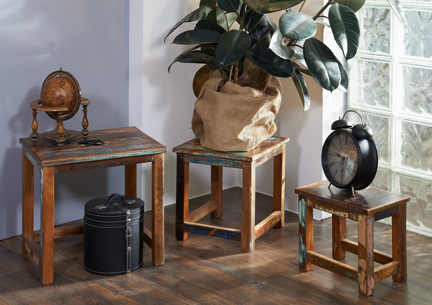 Massivmoebel24 Beistelltisch NATURE OF SPIRIT (48x40x46 Altholz montiert) von Massivmoebel24