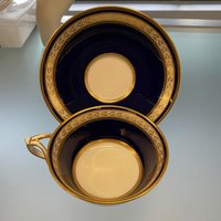 Tasse Und Untertassen-Set Mit Fuß R3717 Von Spode Vintage Teetassen Sammlertassen Geteiltem Griff Spode Copeland England Tasse Und Untertassen-Set Mit Fuß R3717 Von Spode Vintage Teetassen Sammlertassen Geteiltem Griff Spode Copeland England von Masterpearl