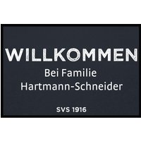Fußmatte SVS-FANMATTE - Design "Willkommen bei Familie XY" - personalisierbar von Mattenlager