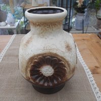 Vintage Keramik Vase Dümler&breiden 139/20 Mid-Century 70Er Jahre Braun Beige Blumen Relief Boho Vintage Keramik Vase Dümler&breiden 139/20 Mid-Century 70Er Jahre Braun Beige Blumen Relief Boho von MattieStone