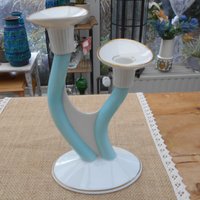Vintage Kerzenständer Porzellan Edelstein Bavaria 2-Flammig Weiß Hellblau Goldrand Rockabilly 50Er Jahre Vintage Kerzenständer Porzellan Edelstein Bavaria 2-Flammig Weiß Hellblau Goldrand Rockabilly 50Er Jahre von MattieStone