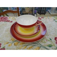 Vintage Sammeltasse Sammeltassen Gedeck 3-Teilig Reichenbach Mid-Century Rot Orange Gelb von MattieStone