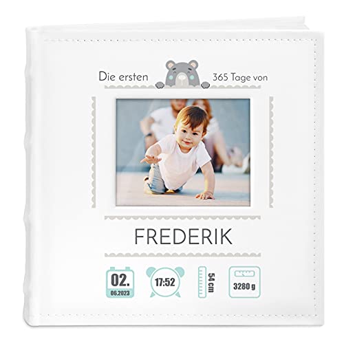 Maverton Einsteckalbum + mit Aufdruck - für 200 Fotos 10x15-100 weiße Seiten - Größe 21x22cm - Weiß - Geschenk für Kind zur Geburt Taufe zum Geburtstag - 365 Tage von Maverton