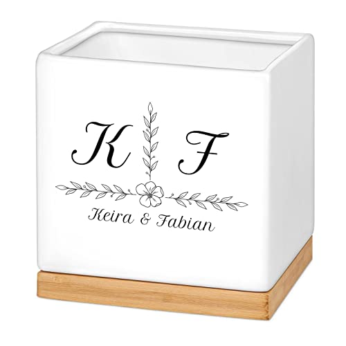 Maverton Keramik Blumentopf mit Untersetzer - Pflanzkübel mit Aufdruck - Übertopf quadratisch - Dekotopf für Paare - zur Hochzeit - zum Hochzeitstag - personalisiert - Weiß - Initialen von Maverton