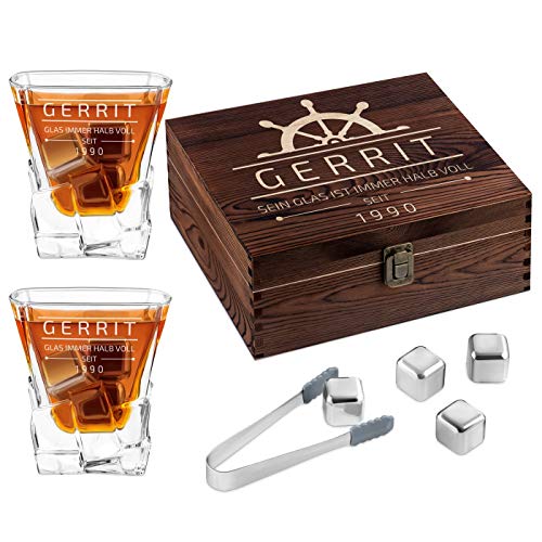 Maverton Whisky Steine Set - in Holzbox mit Gravur - 8 Eiswürfel & 2 Whisky Gläser - wiederverwendbar - personalisierte Geschenke - Geschenke für Männer - Seemann Maverton Whisky Steine Set - in Holzbox mit Gravur - 8 Eiswürfel & 2 Whisky Gläser - wiederverwendbar - personalisierte Geschenke - Geschenke für Männer - Seemann von Maverton