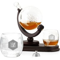 Maverton Whiskykaraffe Globus Mit Schiff + Whiskygläser Set Gravur Holzständer - Geburtstagsgeschenk Für Frauen Whiskey Geschenkset von Maverton