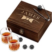 Maverton Whiskysteine Set - 8 Eiswürfel Wiederverwendbar + 2 Whisky Gläser Zange Velourbeutel Männer Geschenk Geschenkset von Maverton