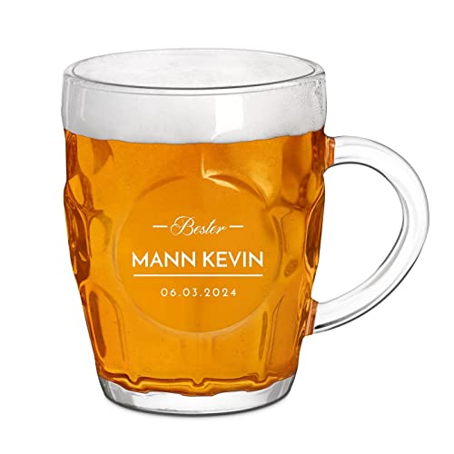 Maverton traditioneller Bierkrug mit Gravur - personalisiertes Bierglas 500 ml mit Henkel für Männer - Bierseidel für Biertrinker - zum Geburtstag - zu Weihnachten - Bester Mann von Maverton