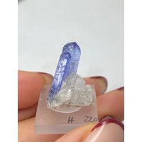Tansanit Mit Calcit Roh Kristall Stufe | 3.8Gr. Blue Tanzanite Crystal With Calcite Rough von MawinguGems